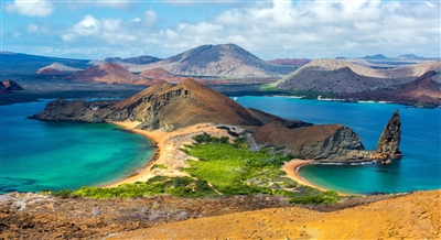 高原上的湖泊风光
