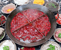 滚滚冒烟的红油火锅