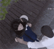 花式倒立接吻的男生，真的帅呆了