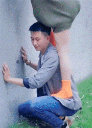 舔狗只会对喜欢的女生有求必应，就算当备胎也心甘情愿